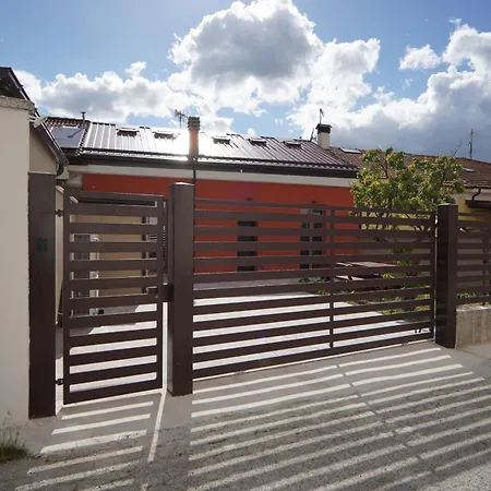 Emmahouse Carla Apartament